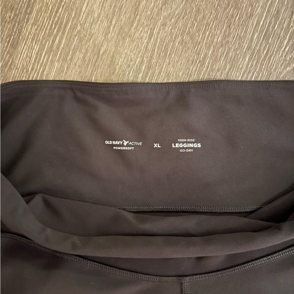Old Navy Powersoft High Rise go-dry leggings - Picture 3 of 3